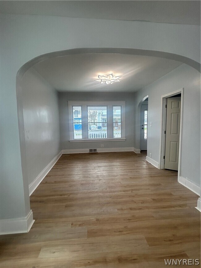 Foto del edificio - 411 Cambridge Ave