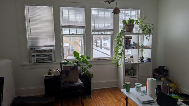 Foto del edificio - 312 W Springfield Ave