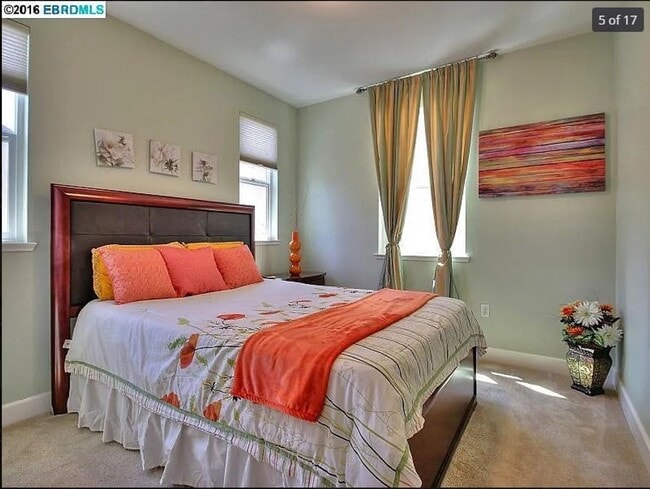 Building Photo - $3,790 - GORGEOUS 3 BEDROOM HOME IN EAST D...