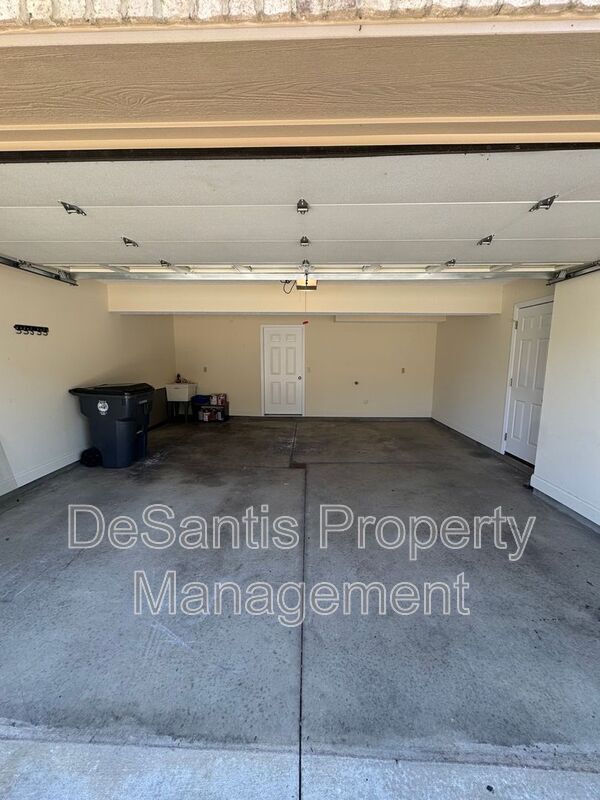 Building Photo - 306 Pappan Dr