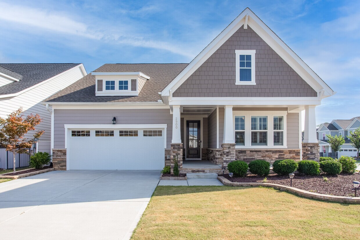 Primary Photo - 2900 Mavisbank Cir