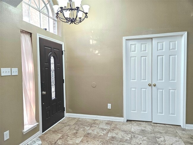 Building Photo - 8807 Vista Springs Dr