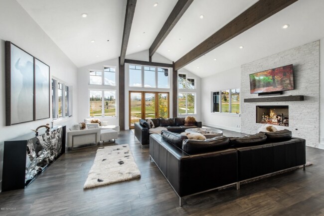 Building Photo - 8135 Glenwild Dr