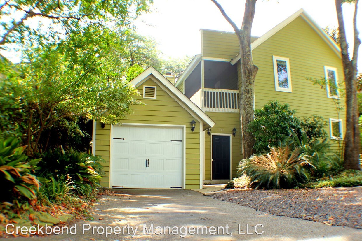 Primary Photo - 3 br, 2.5 bath House - 751 Lake Frances Dr