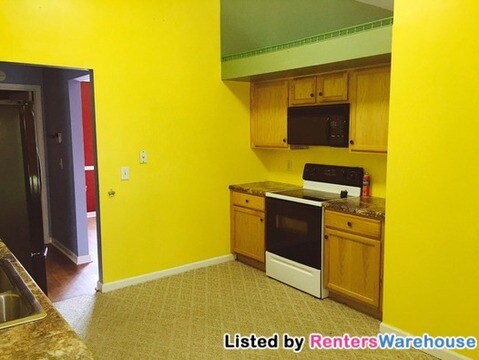 Building Photo - 2147 Maricourt St