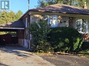 Building Photo - 147 Fitzgibbon Ave