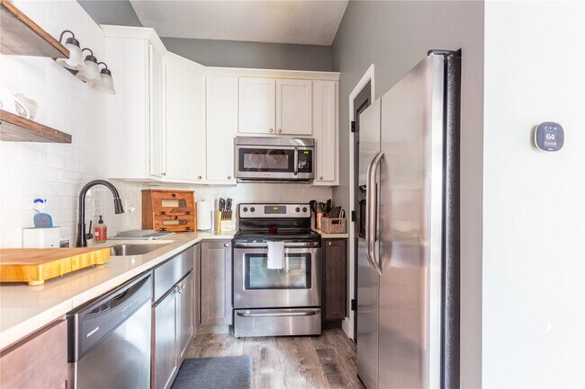 Foto del edificio - 906 Hickory St