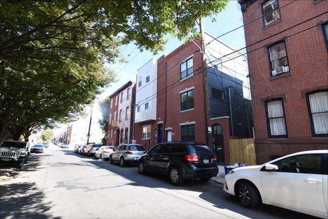 Foto del edificio - 1229 N Franklin St