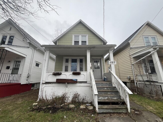 Building Photo - 1157 Ashland Ave