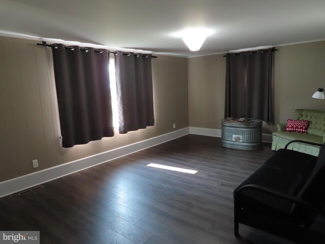 Foto del edificio - 3257 N Clear Ridge Rd