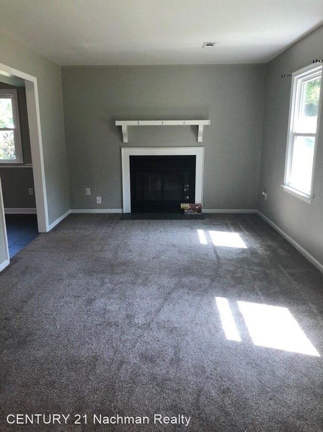 Building Photo - 5 br, 2.5 bath House - 104 Lambert Drive