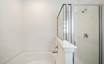 Building Photo - 248 Seven Pnes Dr
