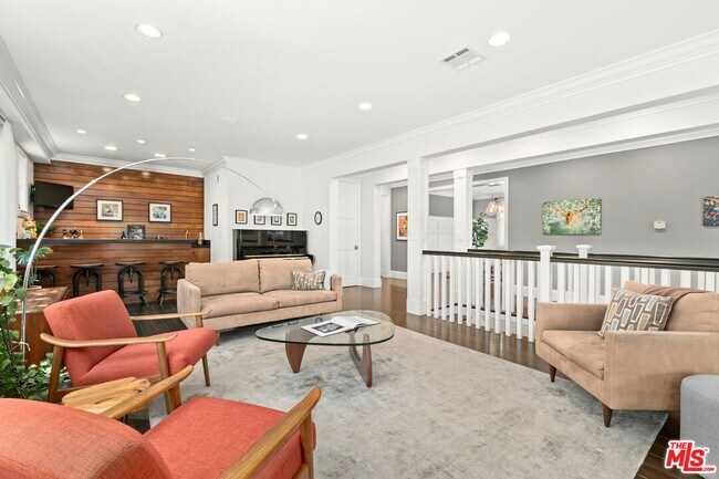 Building Photo - 16752 Bollinger Dr