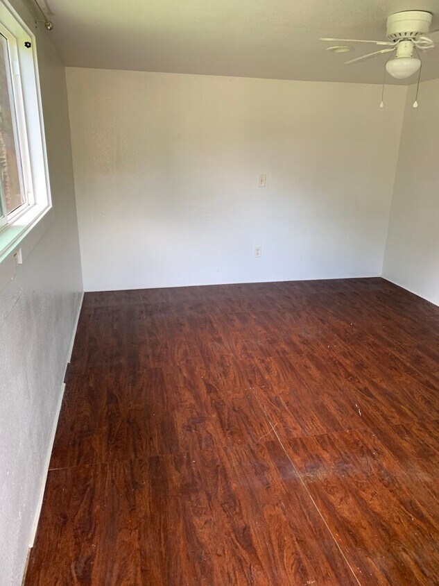 2239 California Ave Unit Studio B (Room), Wahiawa, HI 96786 Room for