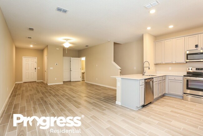 Foto del edificio - 373 Cherry Ridge Dr