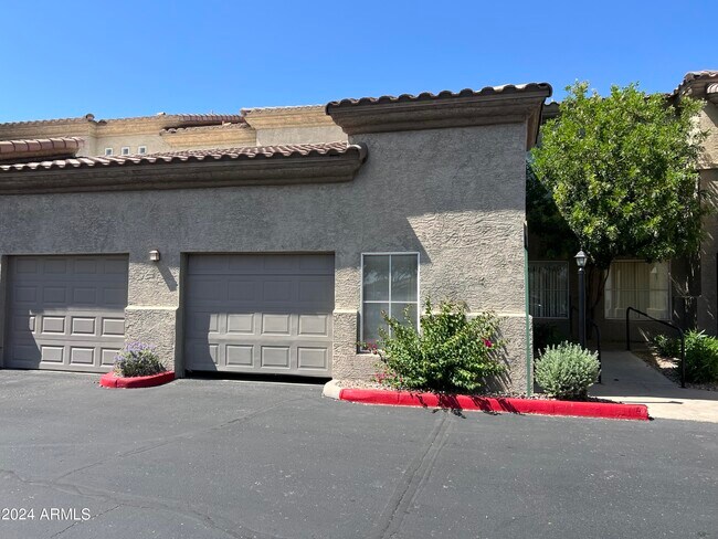Building Photo - 3236 E Chandler Blvd