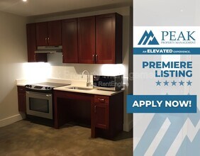 Building Photo - 219 E Bank St