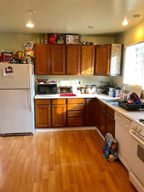 Building Photo - 462 Adams St