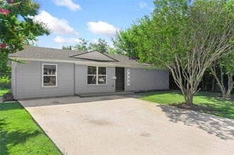 Building Photo - 2008 Del Oak Dr