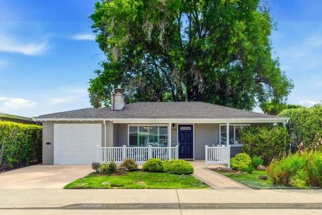 Building Photo - 3920 Regan Dr