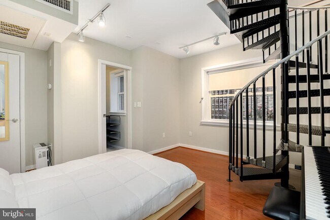 Foto del edificio - 3534 10th St NW