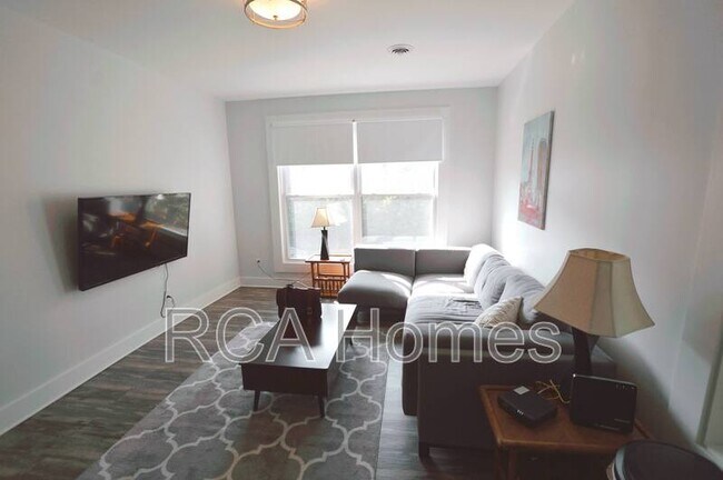 Foto del edificio - 1112 Pleasant St