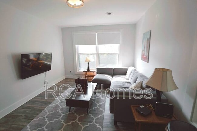 Photo - 1112 Pleasant St Apartment