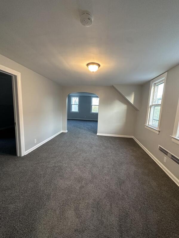 Primary Photo - 3336 W 54th St