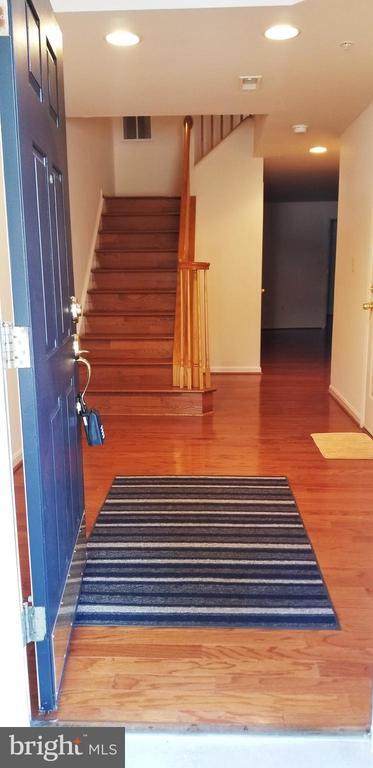 Foto del edificio - 464 Winding Rose Dr