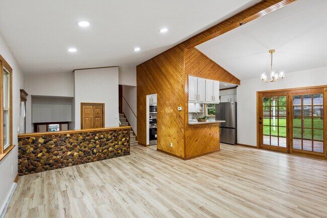 Foto del edificio - 1819 Elmwood Dr