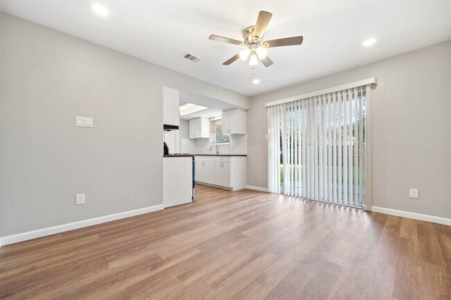 Foto del edificio - 12203 Ryewater Dr