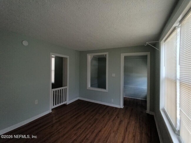 Foto del edificio - 2542 Wilcox Ct
