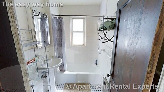 Building Photo - 243 Summer St