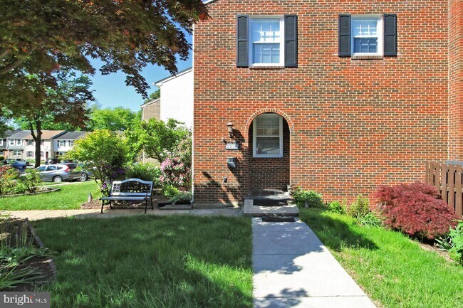 Building Photo - 3320 Contessa Ct