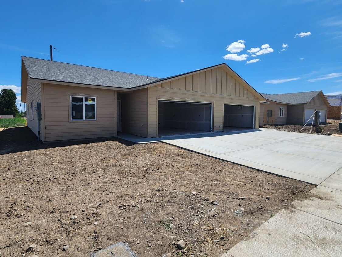 Primary Photo - 2503-2505 S 47th Ave