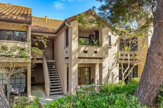 Building Photo - 1046 Calle Del Cerro
