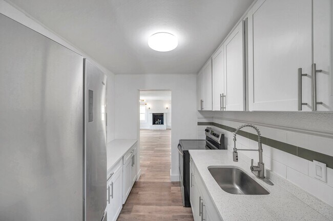 Foto del edificio - 921 7th St NW