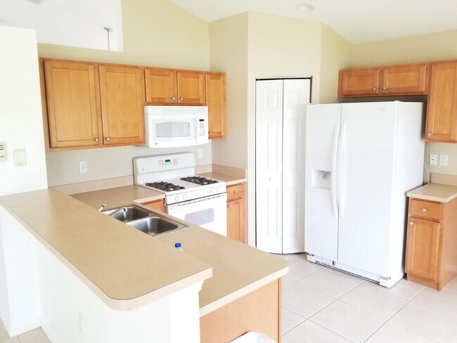 Building Photo - 538 SW Indian Key Dr