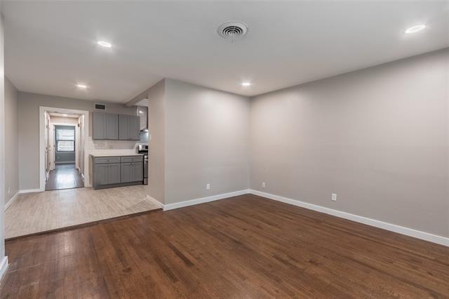 Building Photo - 316 La Salle Dr