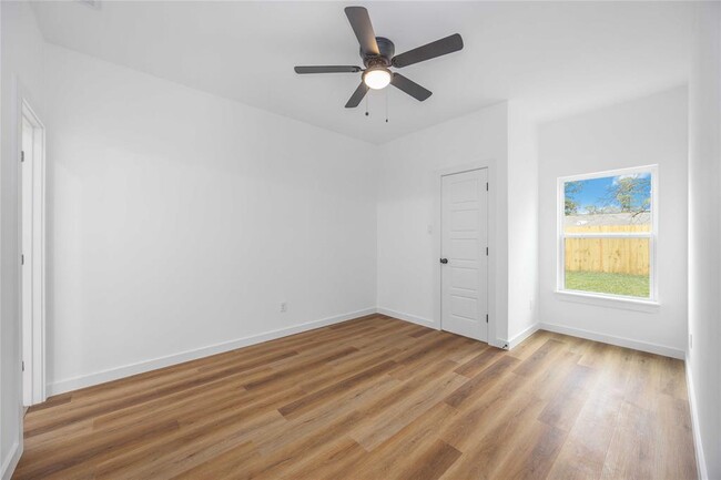 Foto del edificio - 5705 Senior St