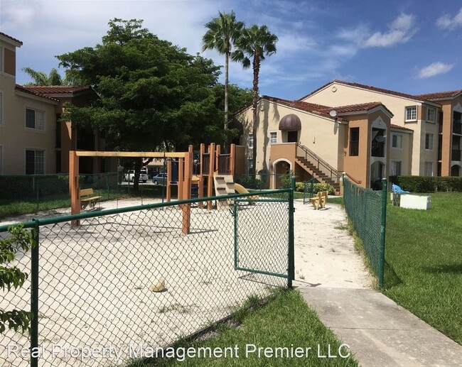 Building Photo - 1 br, 1 bath House - 2031 Renaissance Blvd...