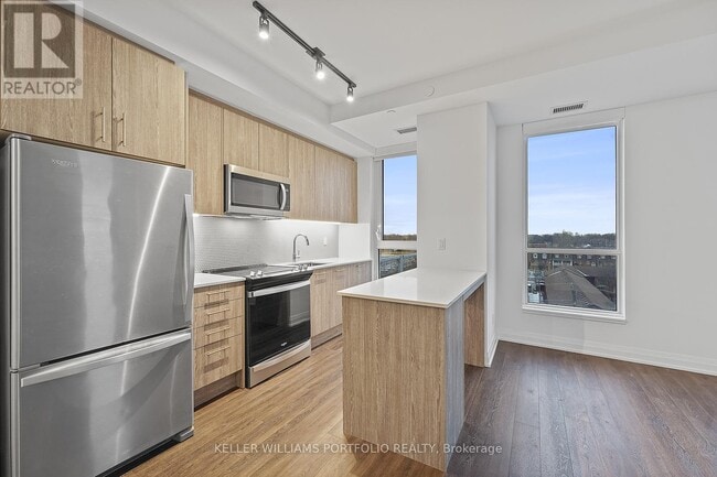 Photo du bâtiment - 286 Main St