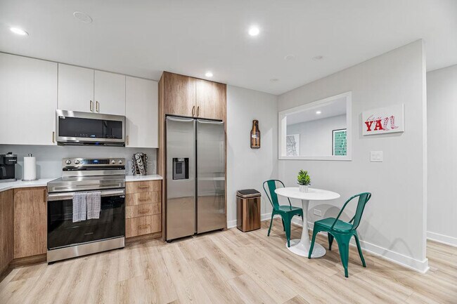 Foto del edificio - 2335 W Touhy Ave