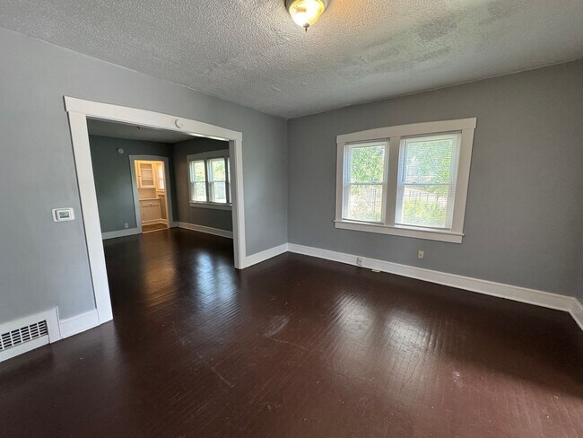 Foto del edificio - 1136-1138 Fairfield Avenue