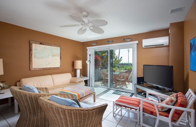 Foto del edificio - 1 Bedroom 1 Bathroom Furnished Beach Front Condo