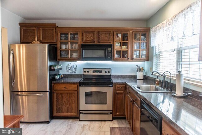 Foto del edificio - 609 Cambridge Ct