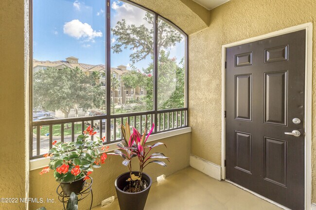 Foto del edificio - 8539 Gate Pkwy W