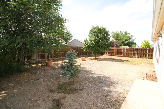 Building Photo - 7524 Barn Owl Dr