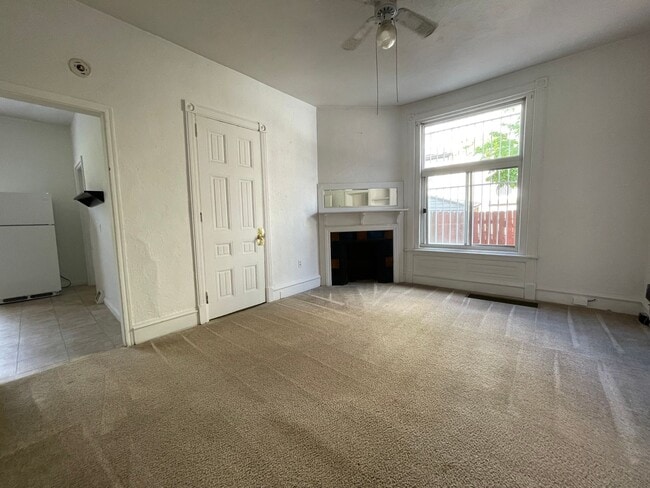 Building Photo - 212 Coltart Ave