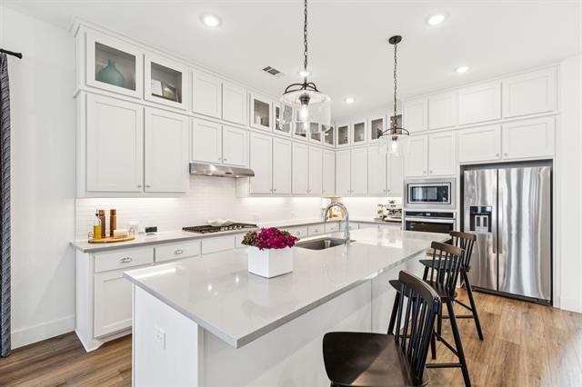 Building Photo - 8120 Bromley Dr